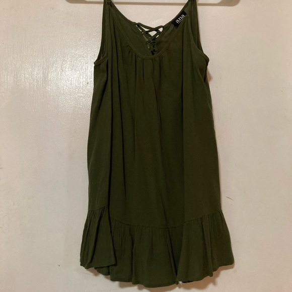 Tops - Green loose fitting tank top